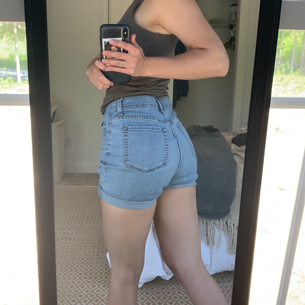 Lee Light Wash Jean Shorts - Picture 3 of 10